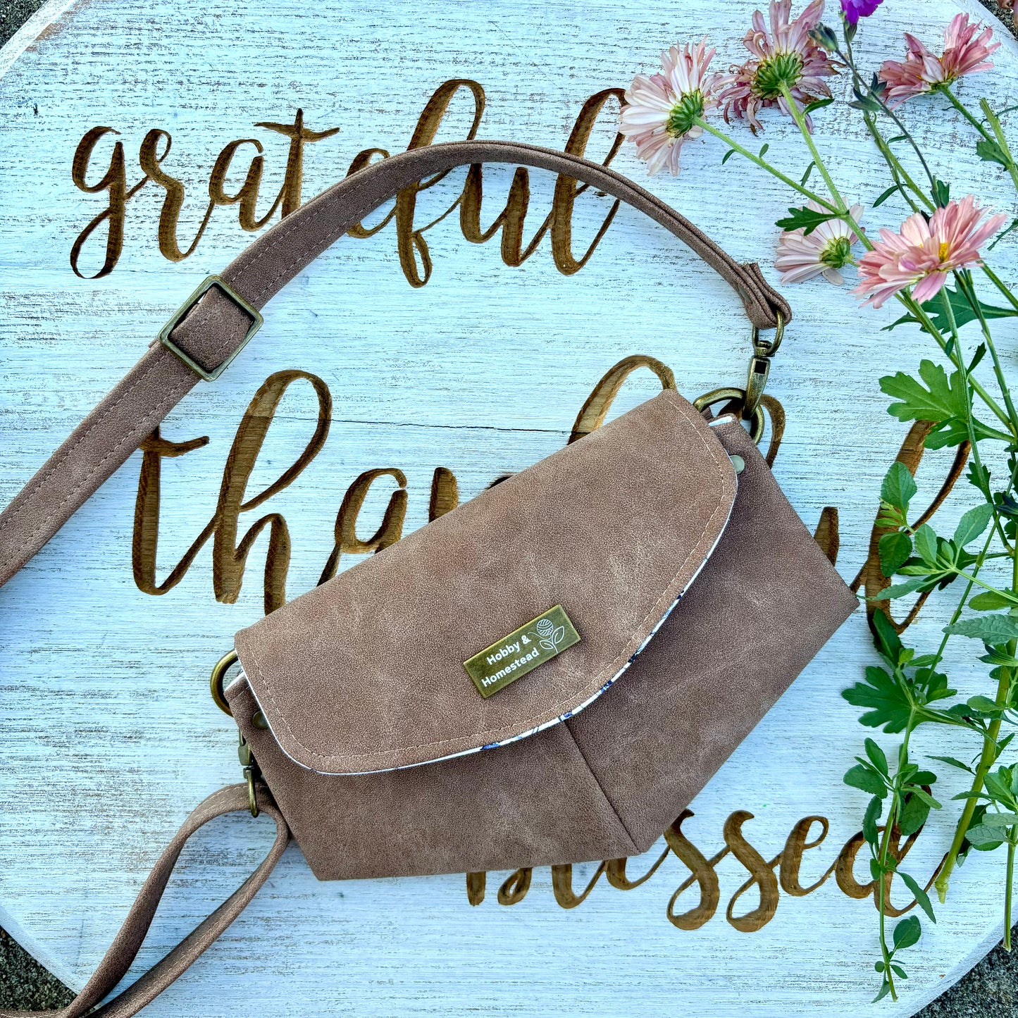 Handbags, Purses, and Wallets