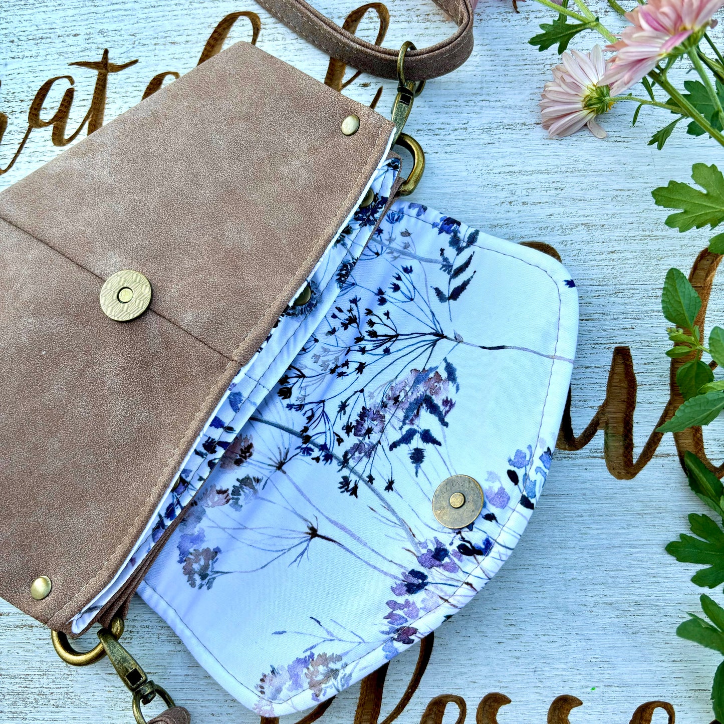 Handbags, Purses, and Wallets